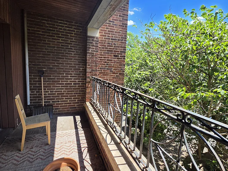 316 Summit Ave — Photo 3