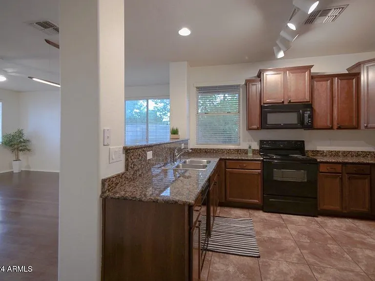 2188 S Heron Ln — Photo 8