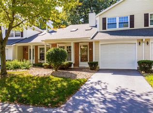 58 Old Stone Ln, Rochester, NY 14615