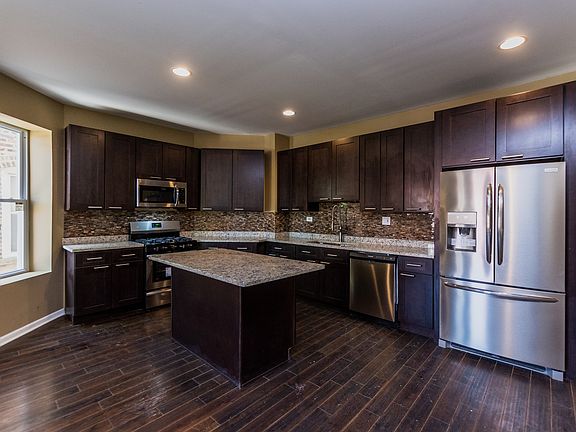 3rd image of 538 N Hamlin Ave