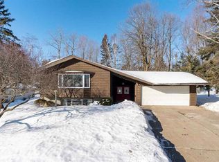 1515 Woodbury Ln, Duluth, MN 55803