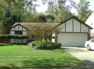 12910 Beresford Dr, Sterling Heights, MI 48313