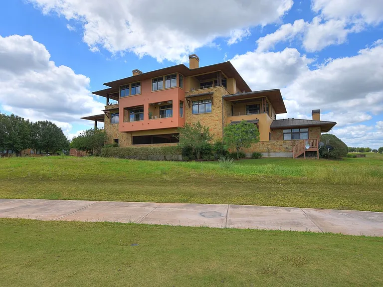 1908 Kahala Sunset Dr #D — Photo 39