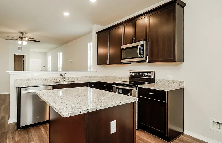 The Corridor at Sunset Oaks Rental Homes — Photo 7
