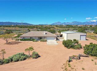 12661 Prairie Trl, Oak Hills, CA 92344