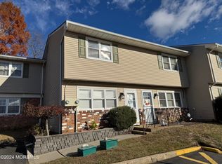 5 Kansas Ct, Matawan, NJ 07747