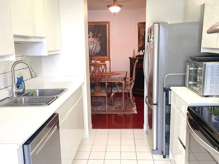 7250 Yonge St #1003 — Photo 33