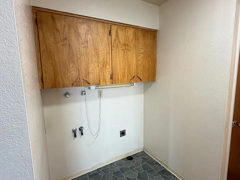 2437 Garden Ave — Photo 6