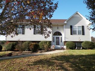 502 Twin Valley Dr, Clemmons, NC 27012