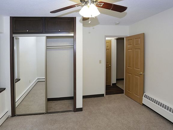 4th image of 3401 Dupont Ave S #101