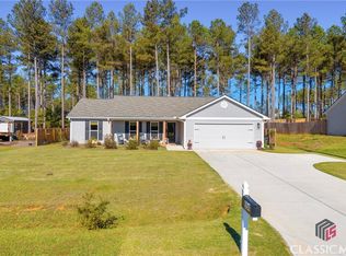 594 Walnut Dr, Hartwell, GA 30643
