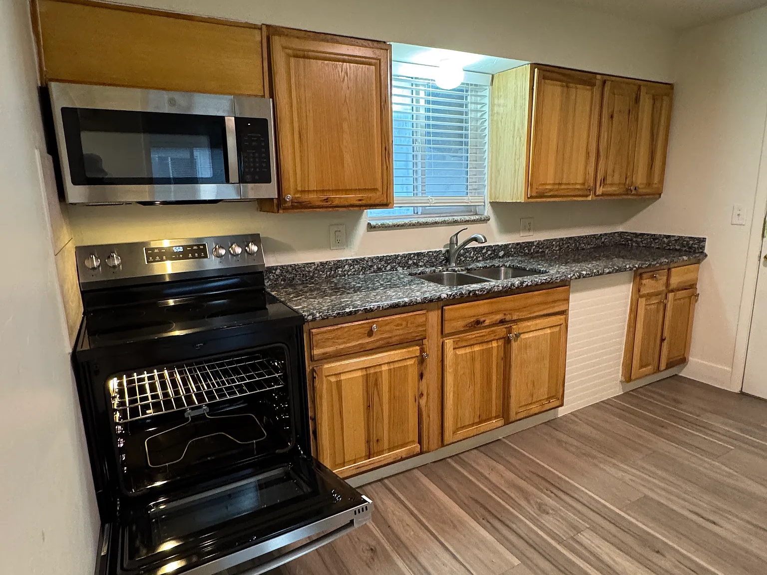 1243 S 300 E — Photo 1