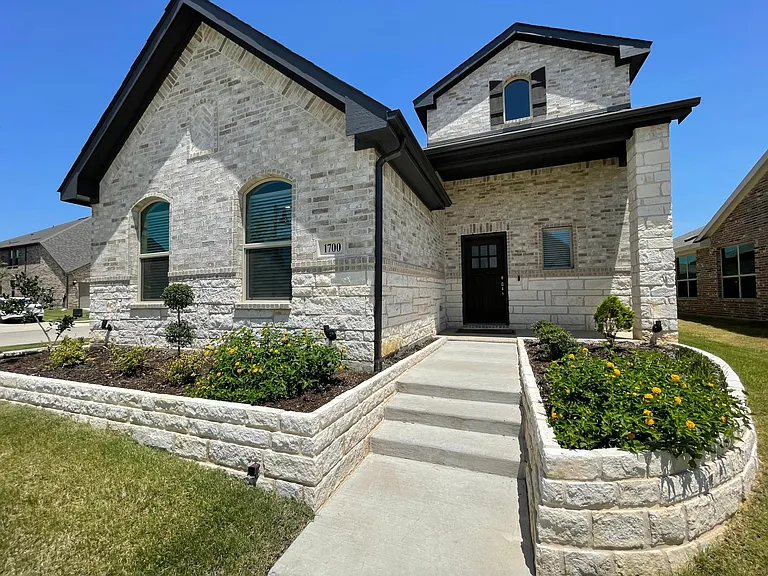 1700 Emilia Dr — Photo 21