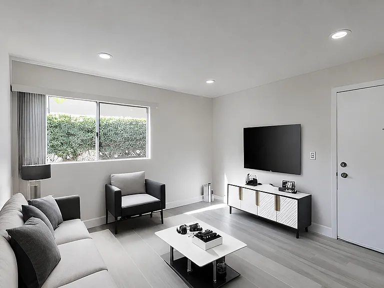 The Ridge Apartments in City Heights — Photo 7