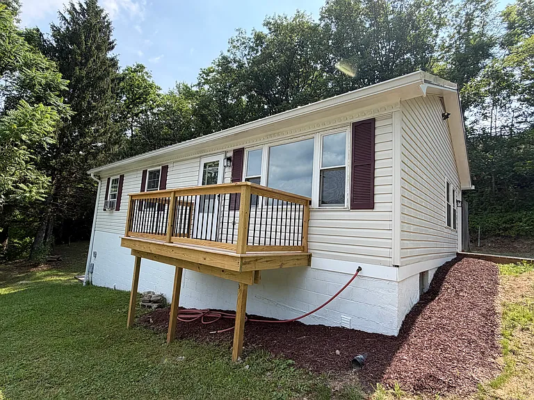 11024 Highland Estates Dr NE #1 — Photo 2