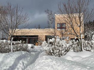 1069 Bert White Rd, Huntington, VT 05462