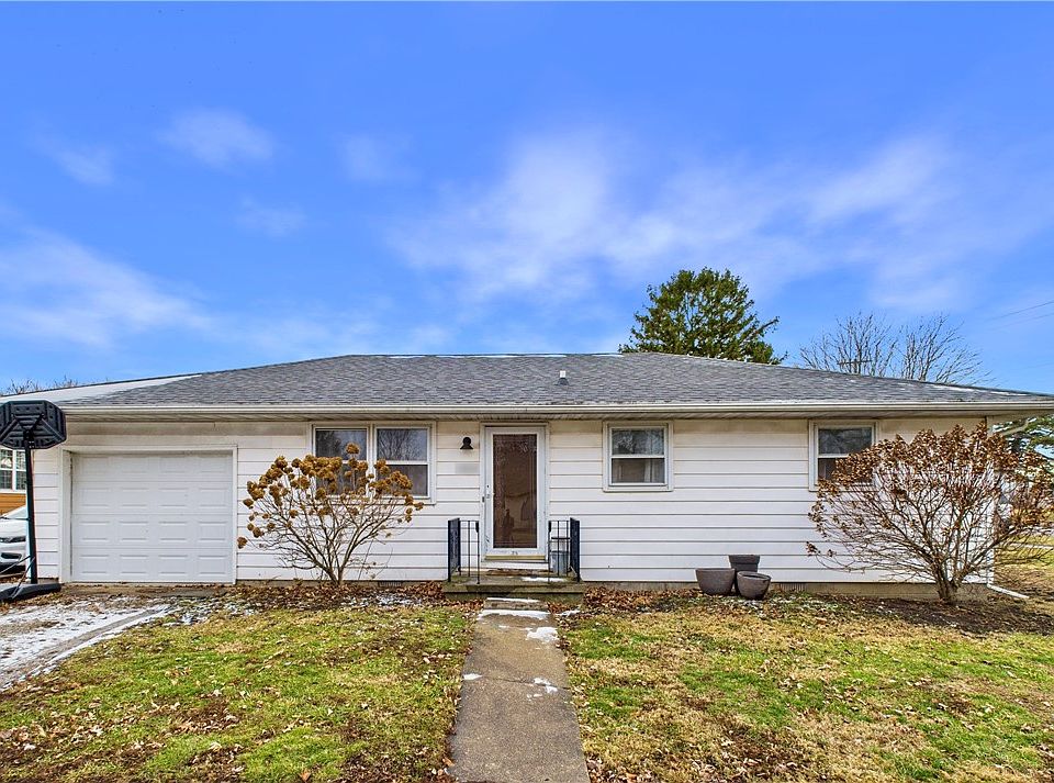 1st image of 104 W North St