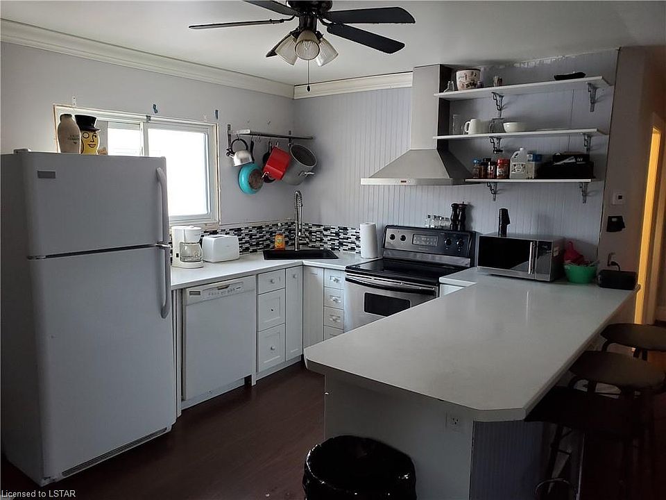 2nd image of 425 Loverage St