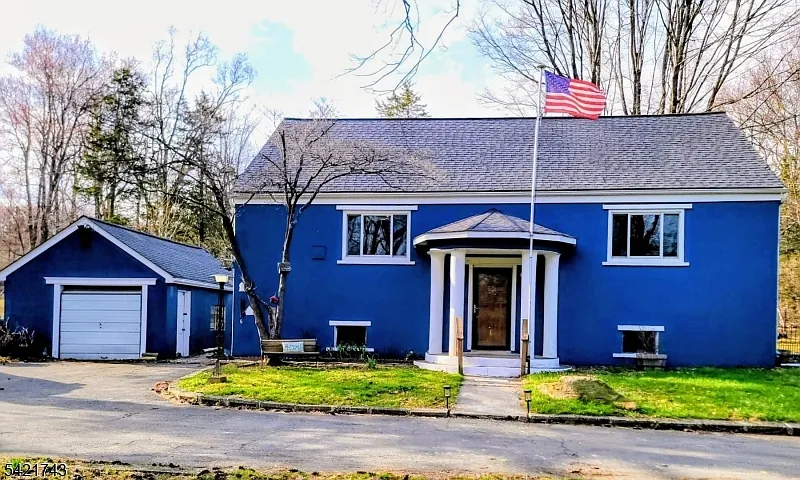 246 Spring Hill Rd photo 1