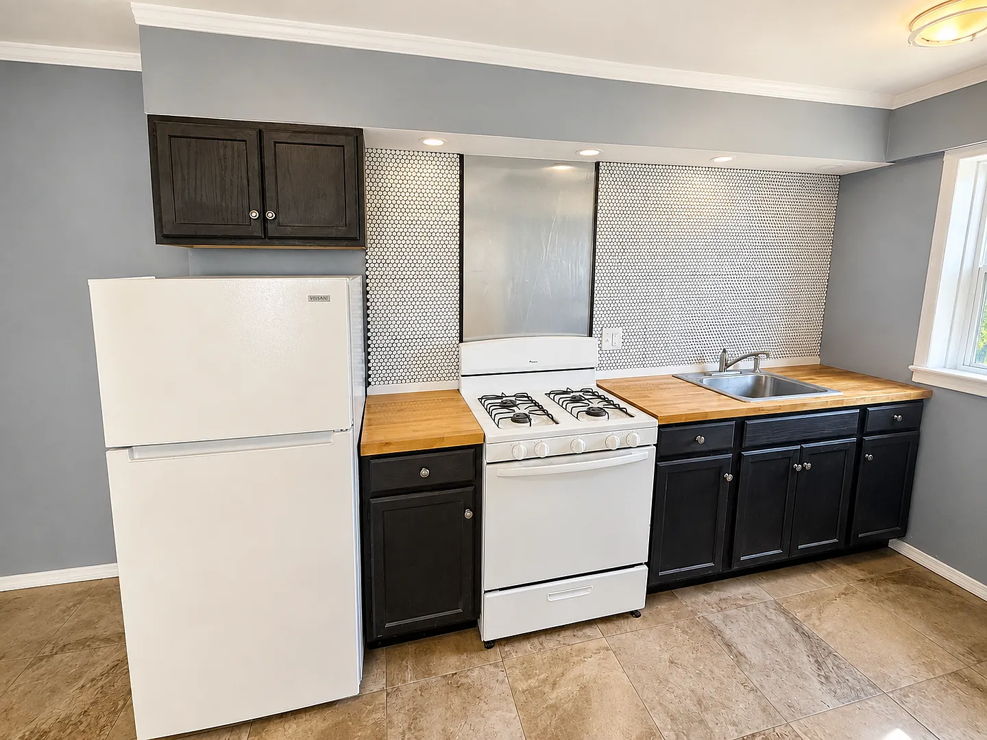561 Northampton St Kingston, PA 18704 — Photo 4