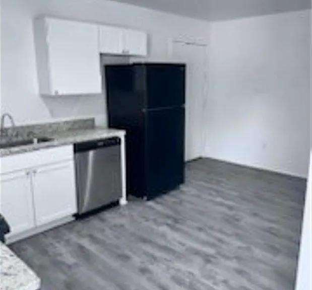 819 Thomas St #A — Photo 12