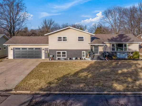 311 N Manyaska St, Sherburn, MN 56171