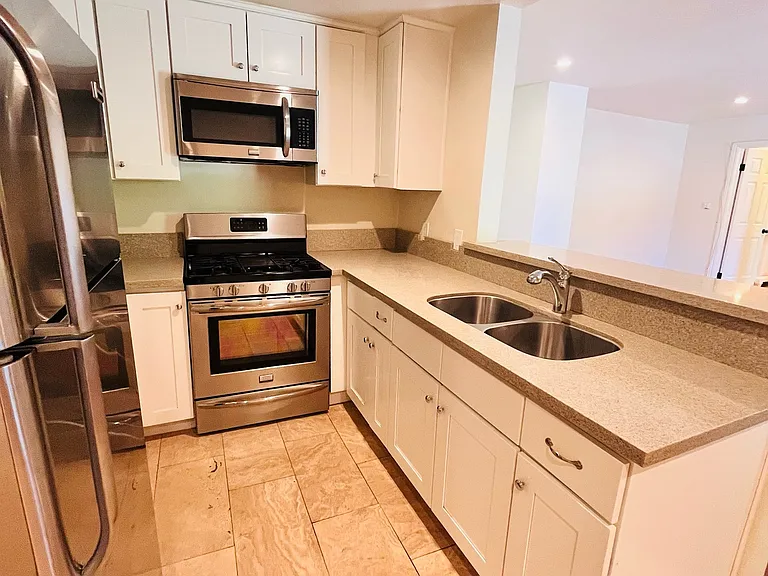 1250 E Corson St #6 — Photo 12