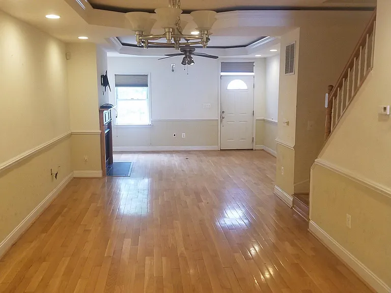 1616 S Hanover St — Photo 12