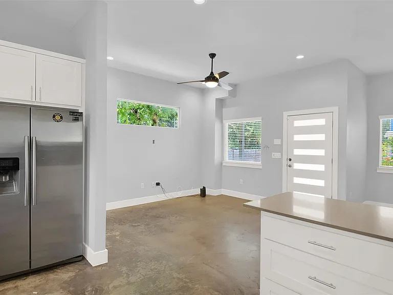 6902 Carver Ave #A — Photo 9