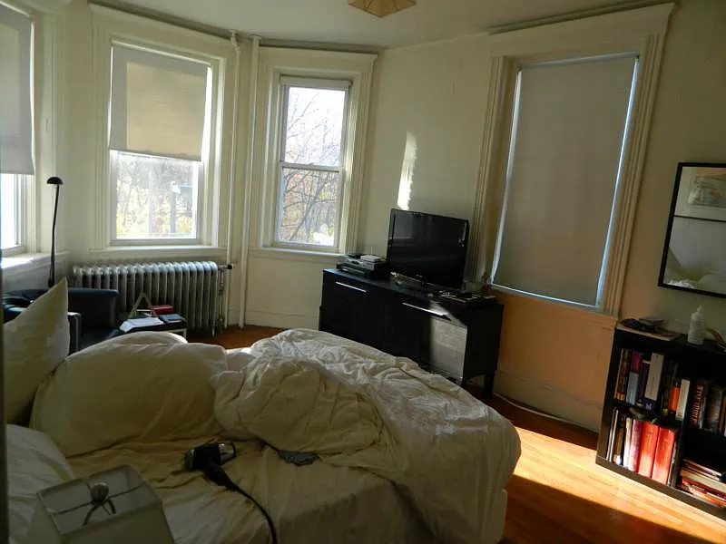 1 bed, 555 sqft, $2,425 — Photo 3