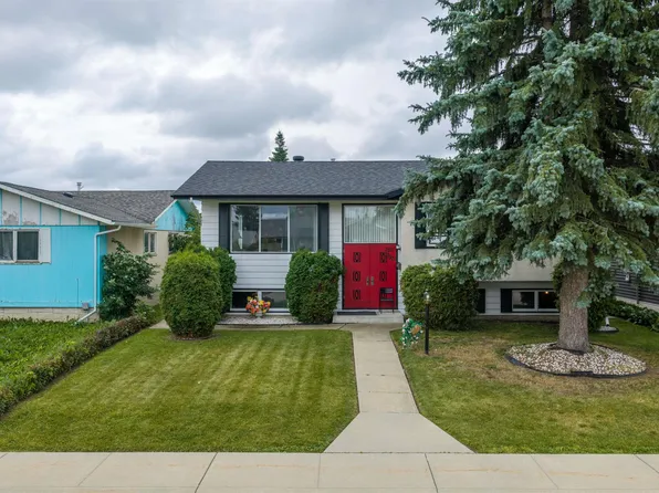 7911 152a Ave NW, Edmonton, AB T5C 3A1