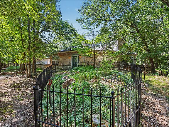 2nd image of 1279 E Ridge Dr