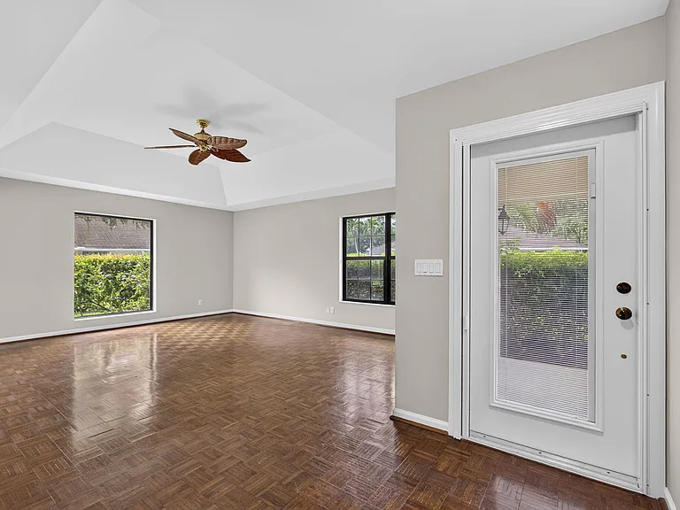 11354 Briarwood Pl — Photo 6