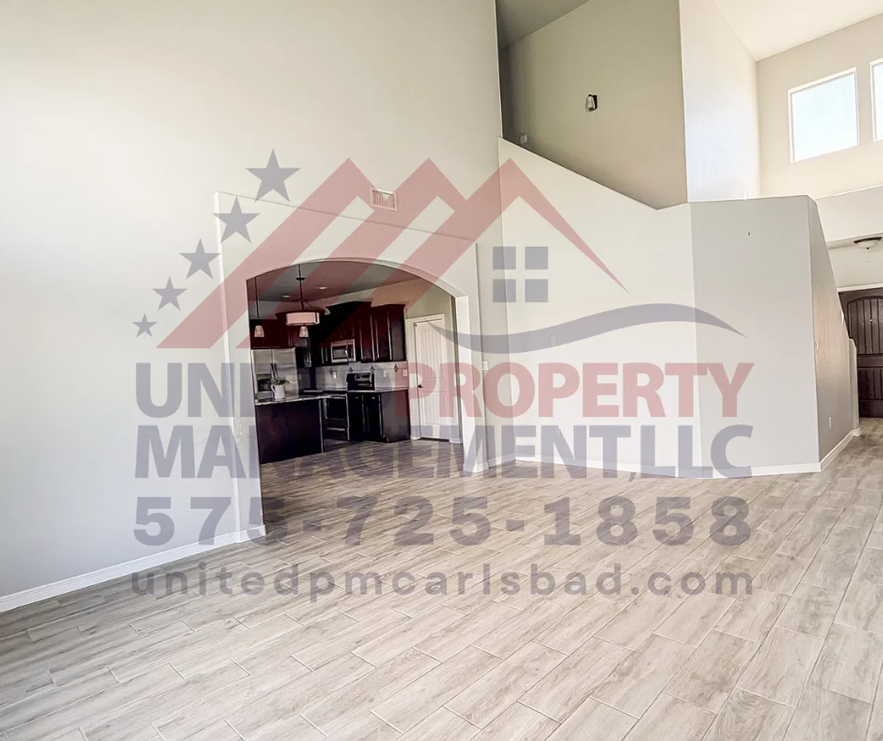 5 bedroom 2.5 bathrooms Fairview Subdivision — Photo 3