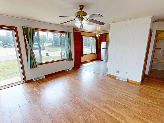 3rd image of 9969 W Carter Rd