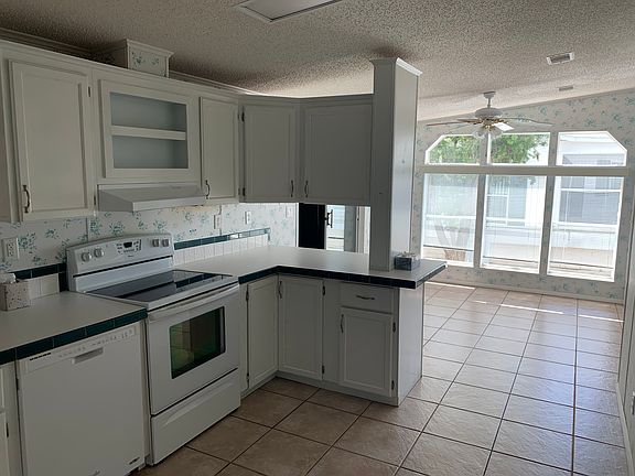 4th image of 424 Woodale Ct