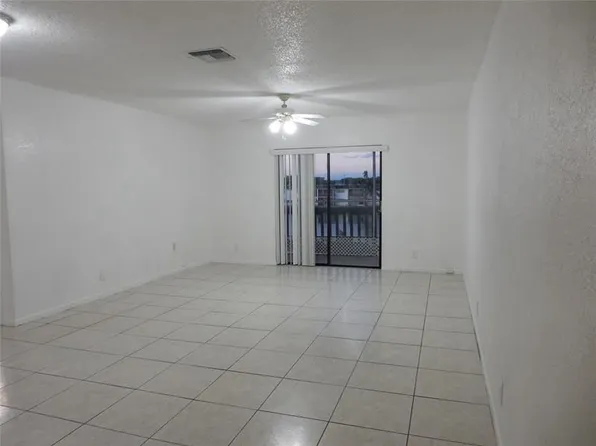 5881 NW 16th Pl APT 329, Fort Lauderdale, FL 33313
