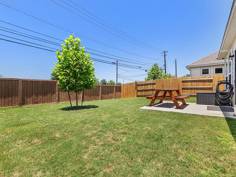 8306 Haflinger Dr — Photo 14