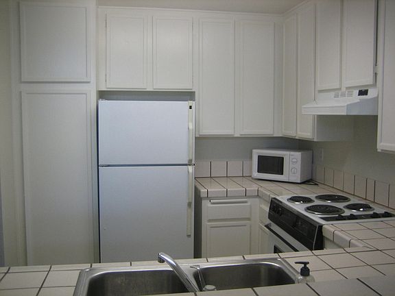 3rd image of 3955 Faircross Pl Unit 77