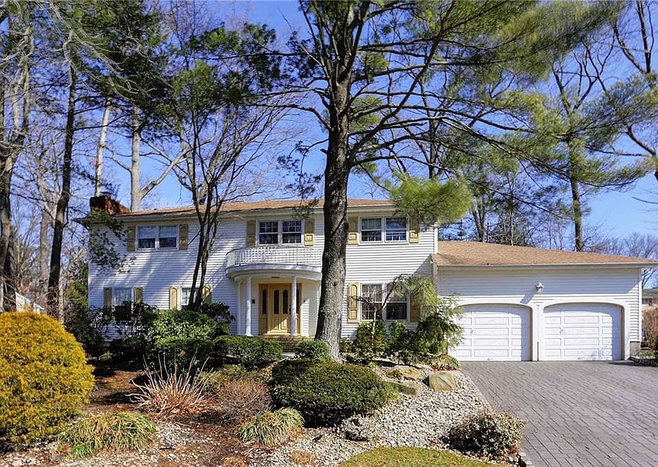 1st image of 3 Saratoga Ct