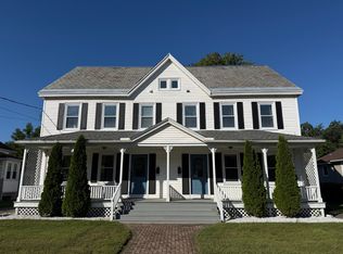 54 Holyoke St, Easthampton, MA 01027