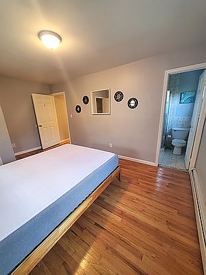 3rd image of 520 Glenmore Ave Floor 1