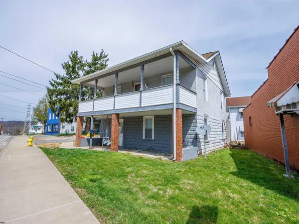 458 Dunkard Ave, Westover, WV 26501