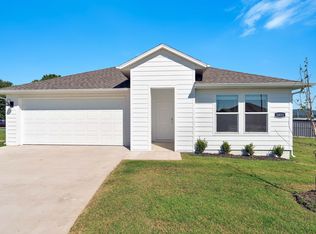 1031 Rently St, Prairie Grove, AR 72753