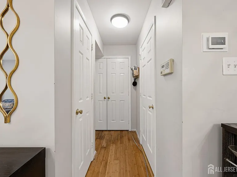 301 Pheasant Run — Photo 3