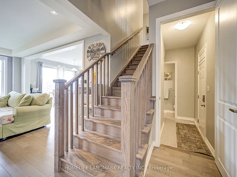 106 Barkerville Dr — Photo 7