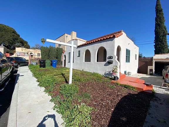 4th image of 862 Banks Court Dr