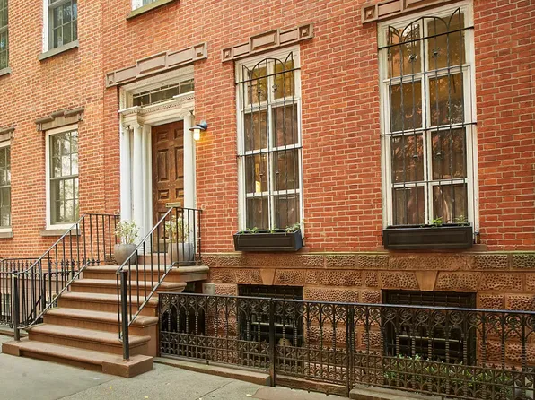 262 West 11th Street image 1 of 18
