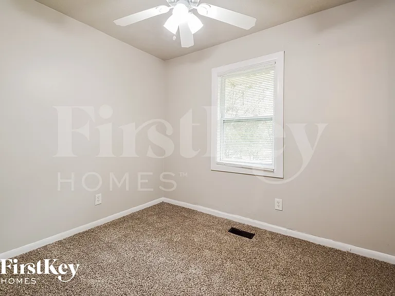 8277 Dunellen Ln — Photo 14