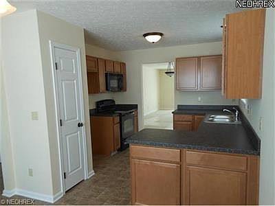 3rd image of 116 Carrington Ct